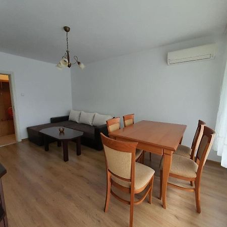 Апртамент Чайка Бл.17 Varna Exteriör bild