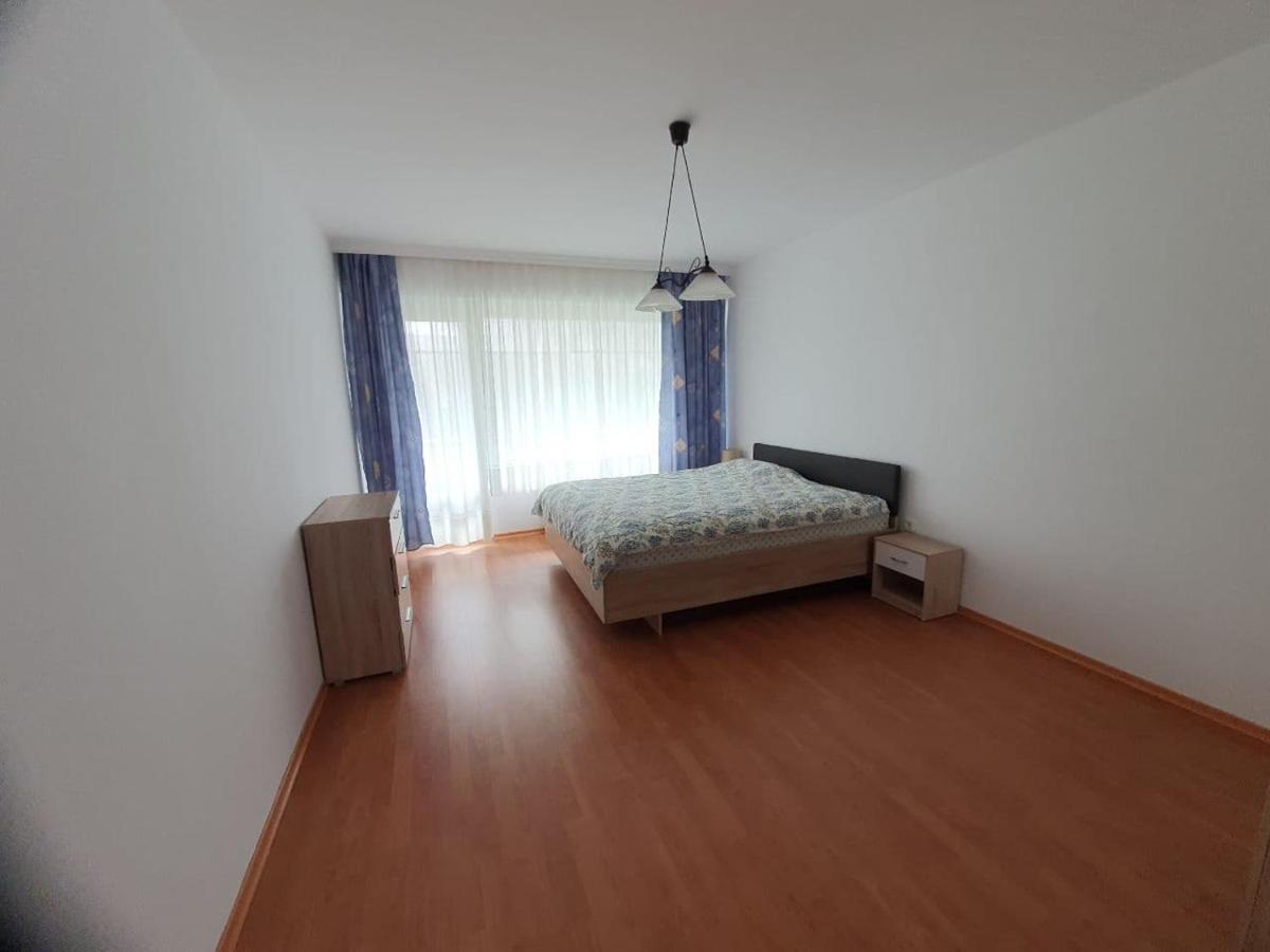 Апртамент Чайка Бл.17 Varna Exteriör bild
