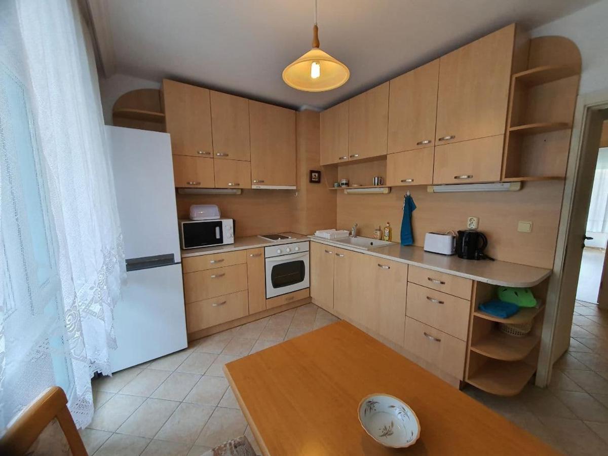 Апртамент Чайка Бл.17 Varna Exteriör bild